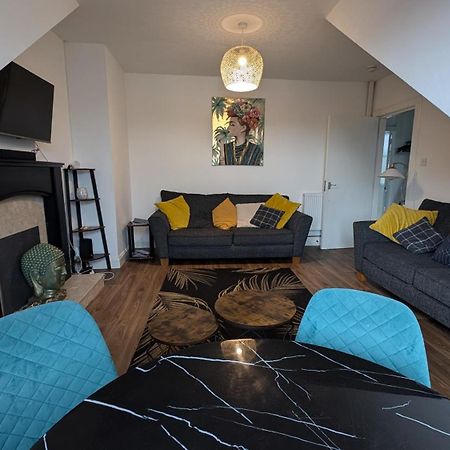 Lovely 2 Bedroom Apartment In Central Location Greenock Luaran gambar