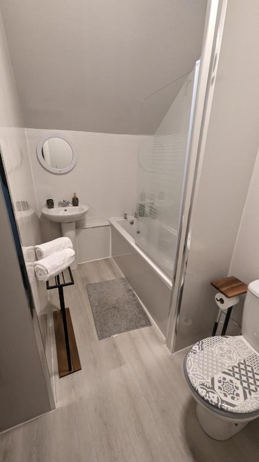 Lovely 2 Bedroom Apartment In Central Location Greenock Luaran gambar
